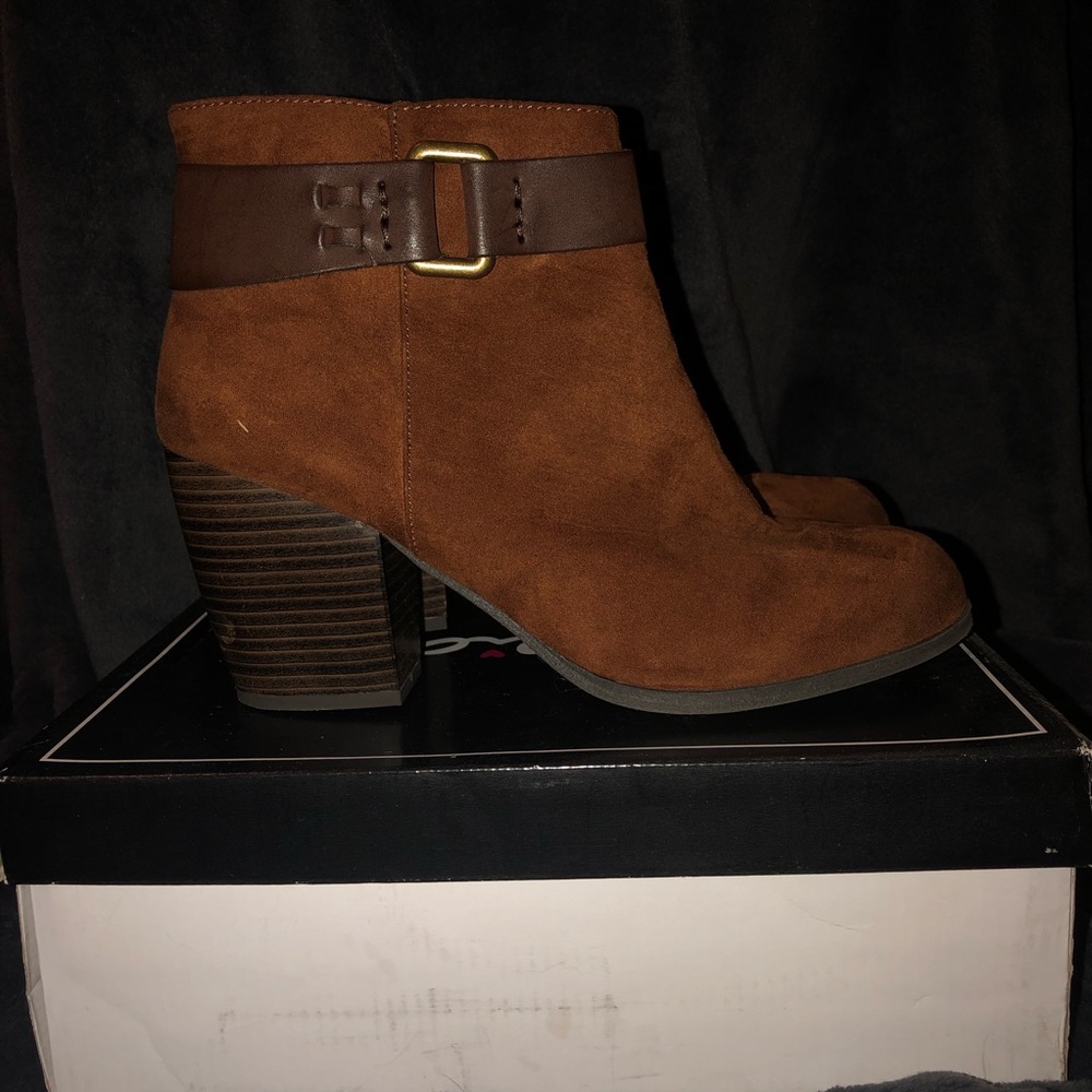 Quipd brown booties